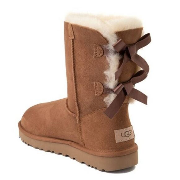 UGG Shoes - Ugg Boots SHORT METRO Bailey Bow- CHESTNUT  size 6